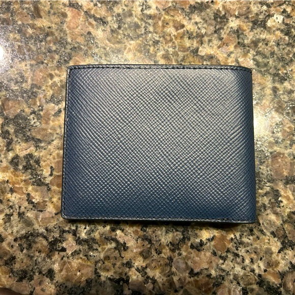 Authentic Michael Kors Men’s Harrison Billfold Wallet - Picture 5 of 14
